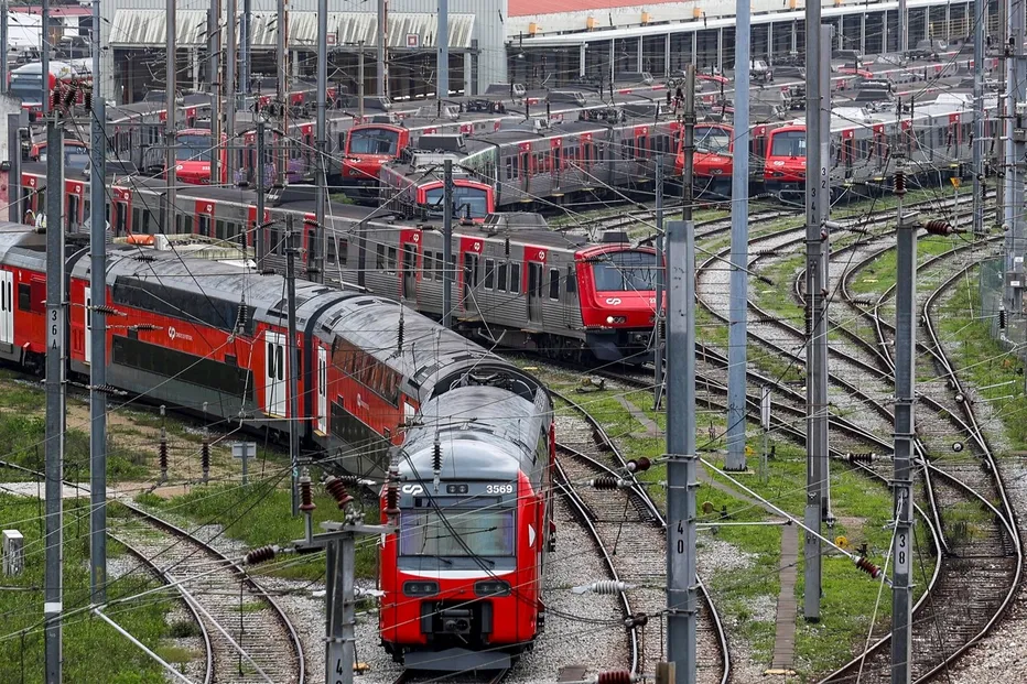 Greve na CP deverá causar "fortes perturbações" na circulação de comboios na Segunda-feira