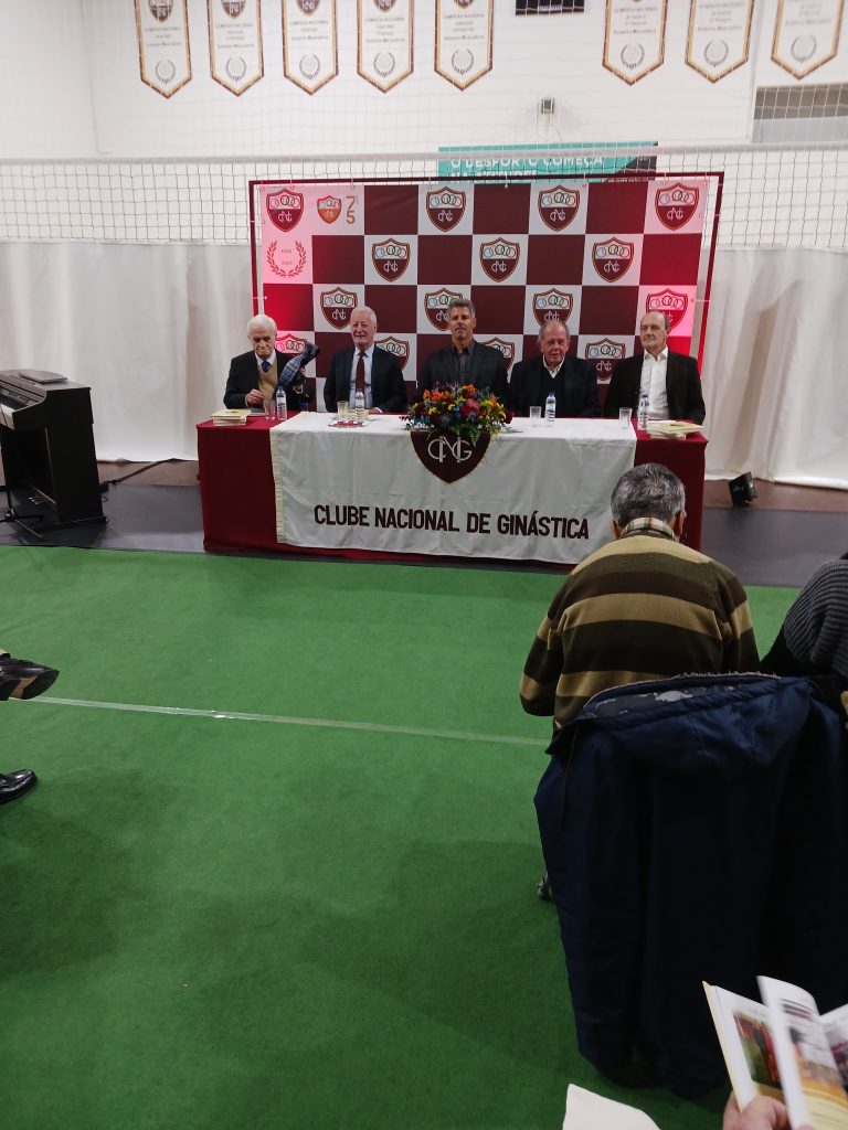 Clube Nacional de Ginástica lançou livro para celebrar os 75 anos