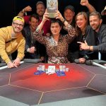 Hugues Mazerolle celebrou a vitória no Estoril Poker fest
