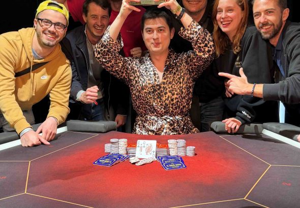 Hugues Mazerolle celebrou a vitória no Estoril Poker fest