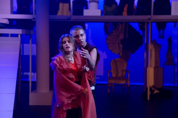 Finalistas da Escola Profissional de Teatro de Cascais apresentam "Lisístrata"