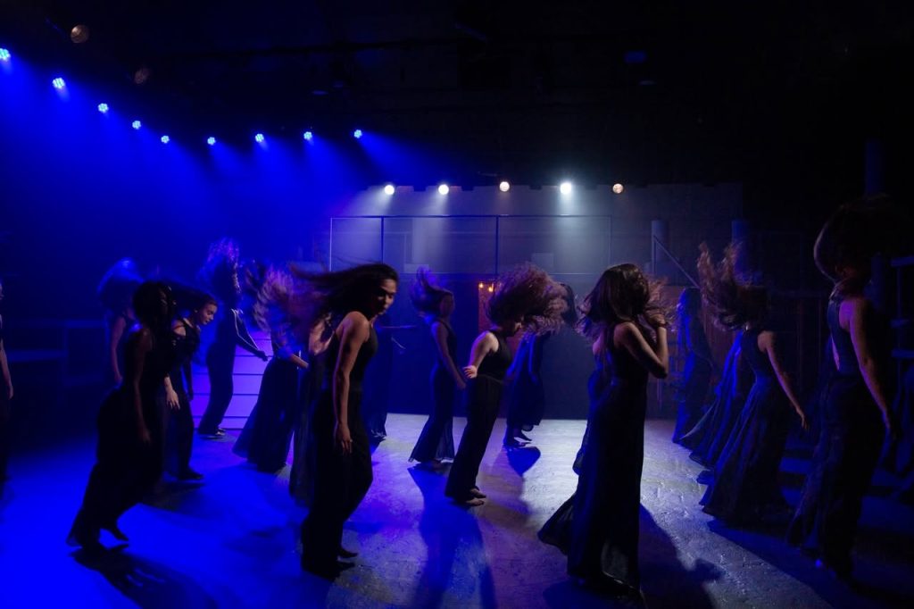 Finalistas da Escola Profissional de Teatro de Cascais apresentam "Lisístrata"