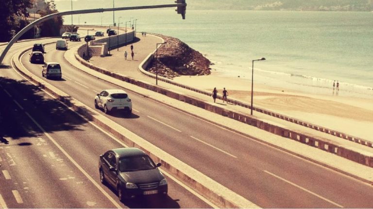 Velocidade, corridas ilegais e acidentes: moradores de Cascais lançam abaixo-assinado pela segurança na Marginal